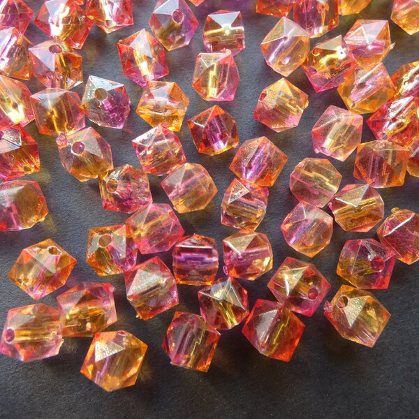 100 Pack 7.5mm Spray Painted Acrylic Beads, Polygon Bead, Pink and Yellow, 1mm Hole, Bright Mixed Color Style, Freeform Shape, Geometric