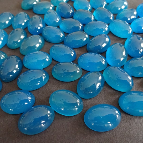 18x13mm Natural Blue Agate Cabochon, Dyed, Bright Blue Agate Cab, Oval Cabochon, Polished Agate Crystal, Natural Gemstone, Agate Gemstone