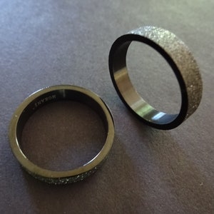 Black Stainless Steel Ring, Textured Design, 5mm Wide, Handcrafted Titanium Ring, Men&#39;s Ring, Men&#39;s Jewelry, Wedding Band, Engagement Ring