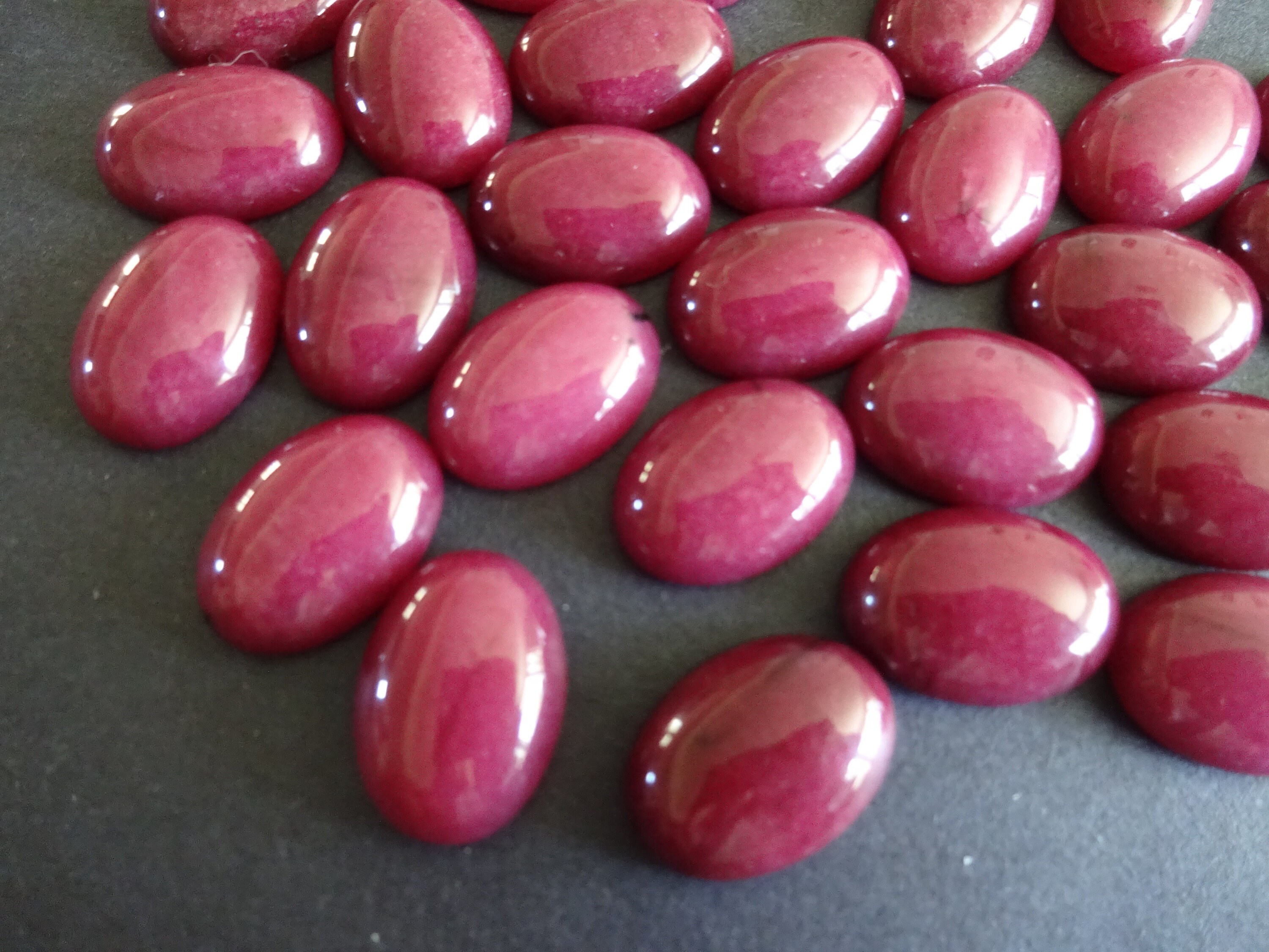 18x13mm Natural White Jade Gemstone Cabochon, Dyed, Deep Purple Oval