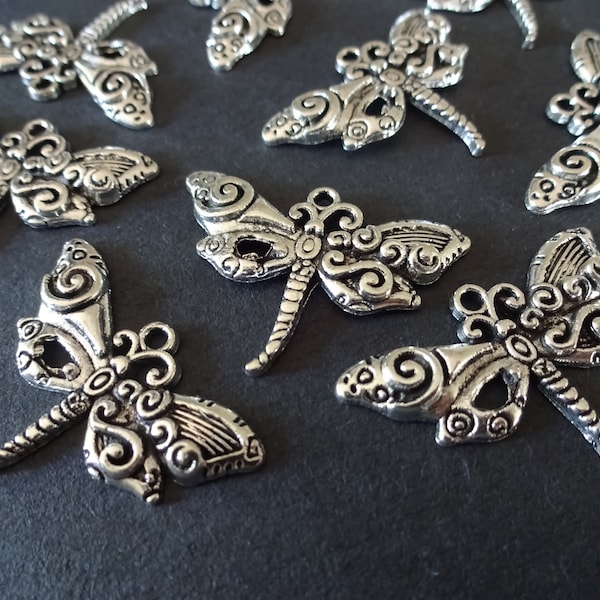 10 PACK 28.5mm Metal Dragonfly Pendants, Antiqued Silver Metal Color Dragonfly, Large Pendant, Large Nature Pendant, Insect Pendant, Metal