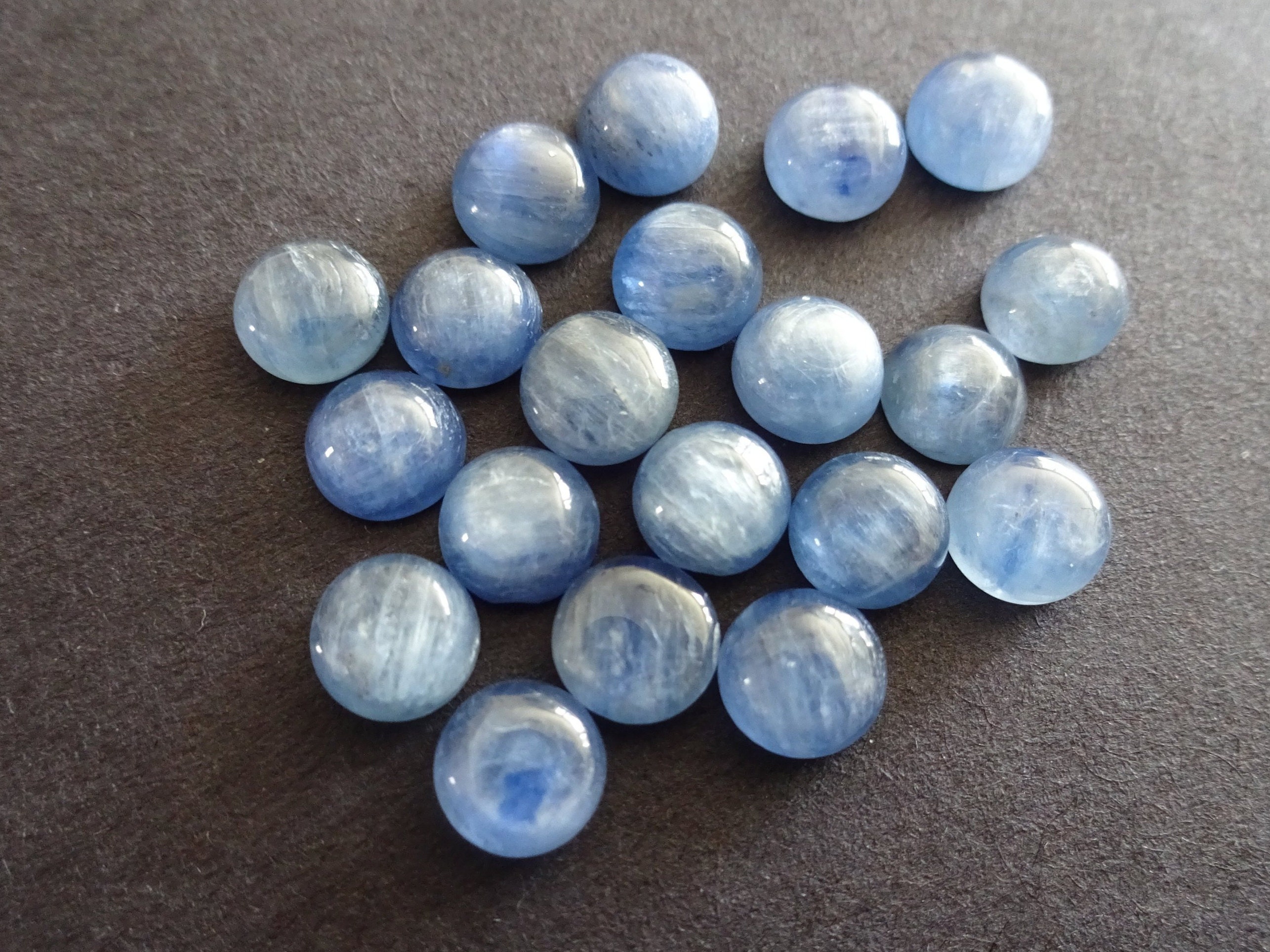 6mm Natural Kyanite Cabochon, Round Cabochon, Polished Stone, Blue