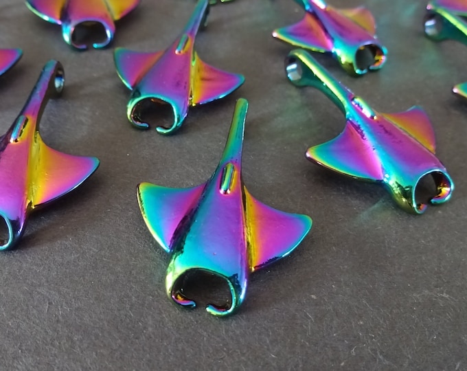 5 PACK of 35.5mm Metal Manta Ray Pendants, Rainbow Metal Mobulus Charm, Oil Slick Color, Iridescent Metal Pendant, Holographic Devil Ray