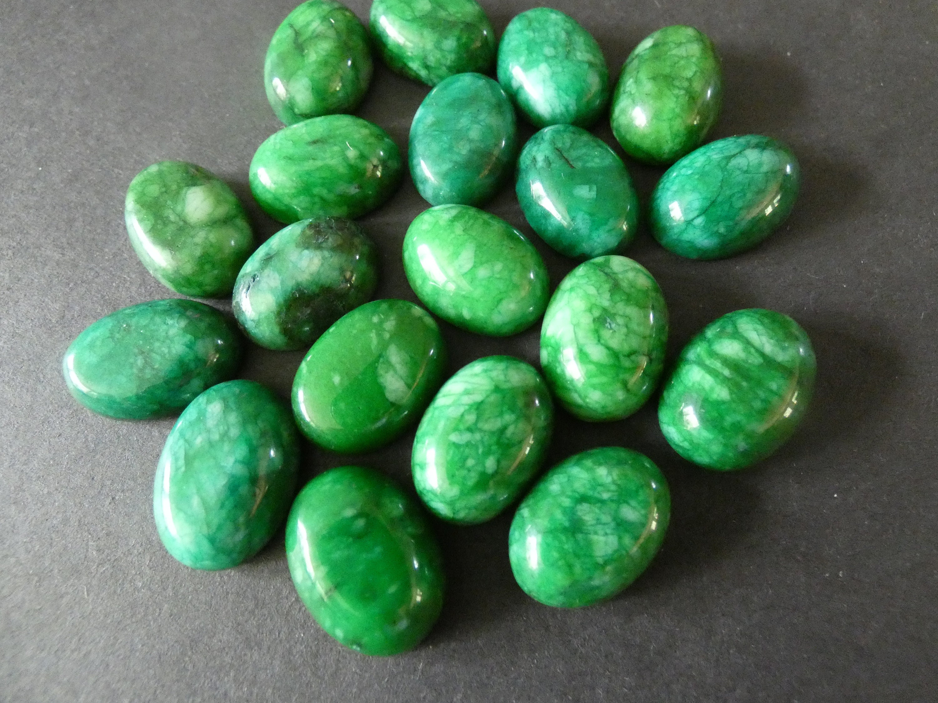 18x13mm Natural White Jade Dyed Gemstone Cabochon, Green Oval Cabochon