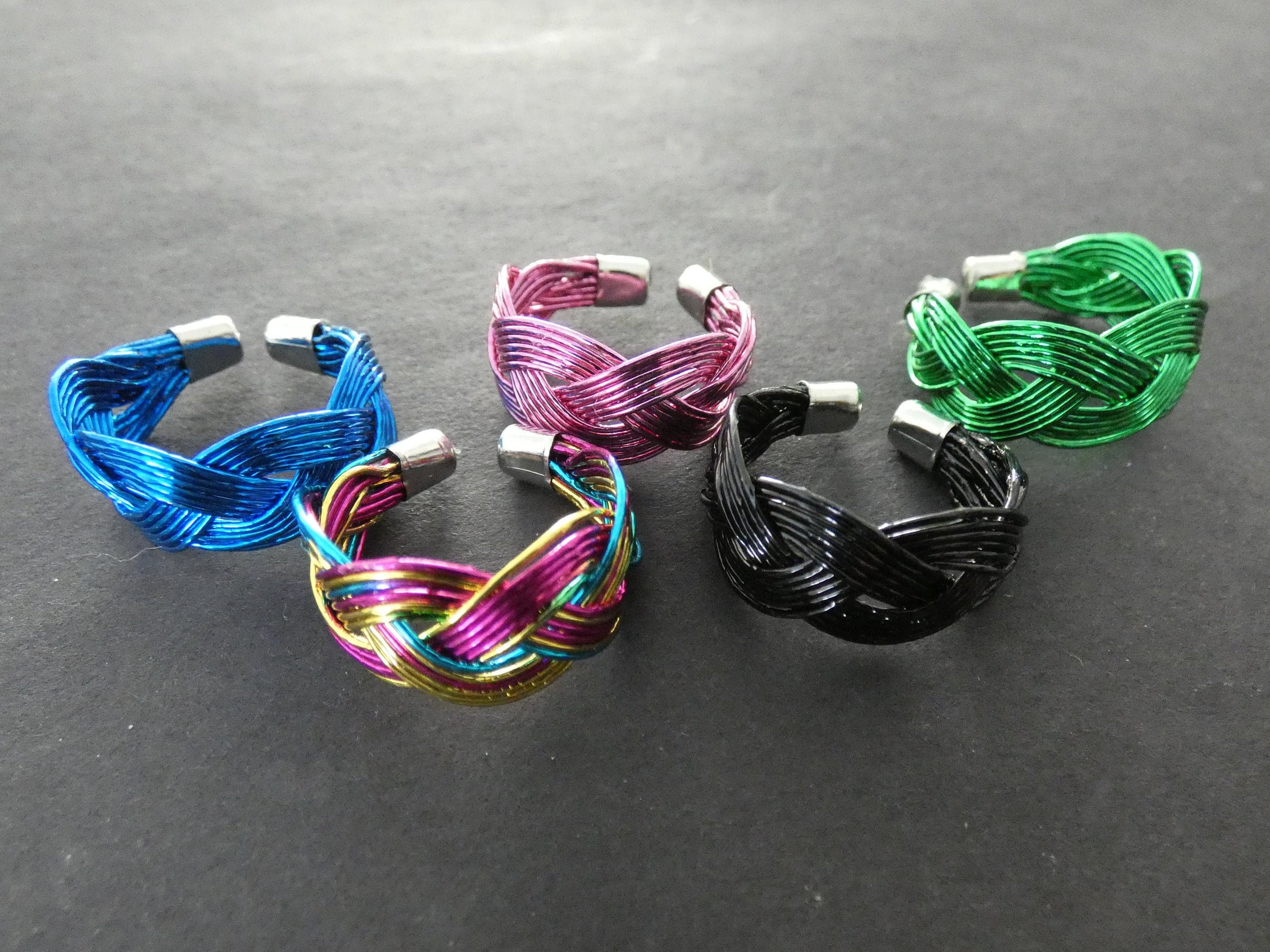Rainbow Loom Fishtail : 6 Steps (with Pictures) - Instructables