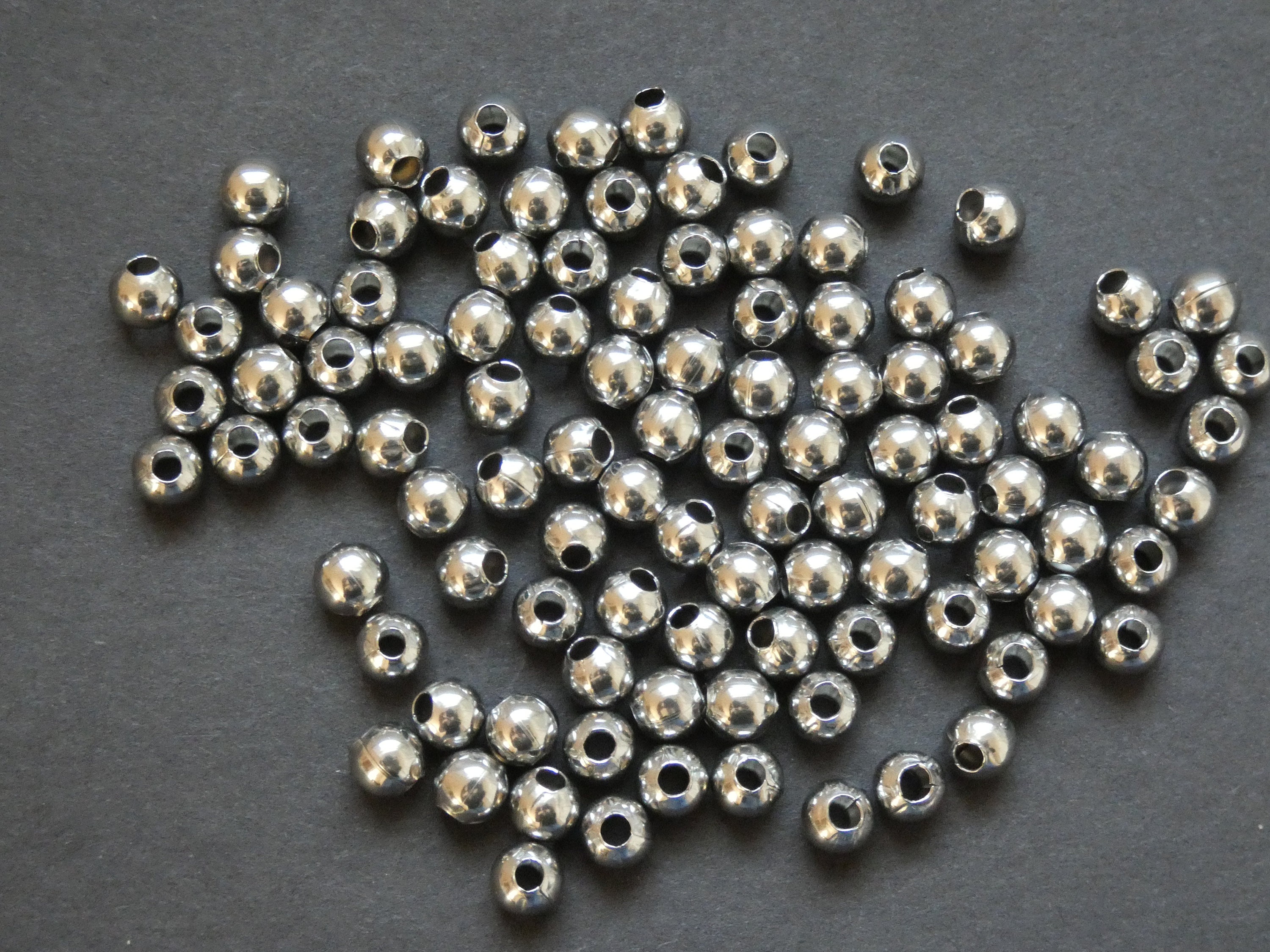 50 PACK 304 Stainless Steel 5mm Ball Beads, Silver Color, 2mm Hole