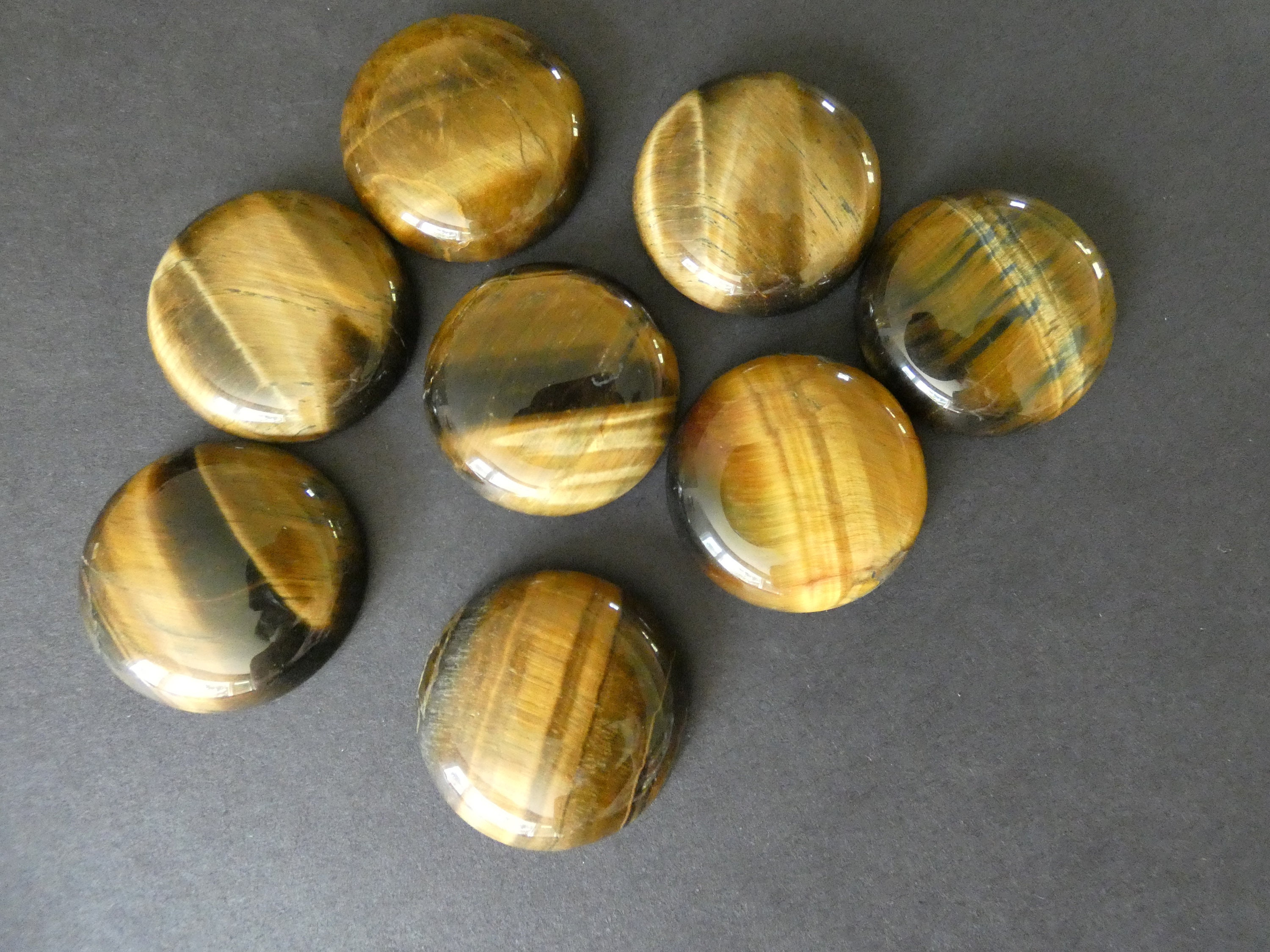 30mm Natural Tiger Eye Cabochon Round Cabochon Polished Gem