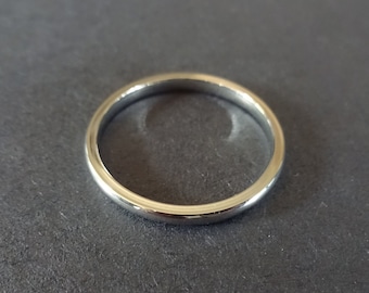 Bague en argent et en acier inoxydable empilable, anneau simple mince de 2 mm, tailles 5-11, bague en acier fabriquée à la main, bague unisexe, bague de mariage et de fiançailles