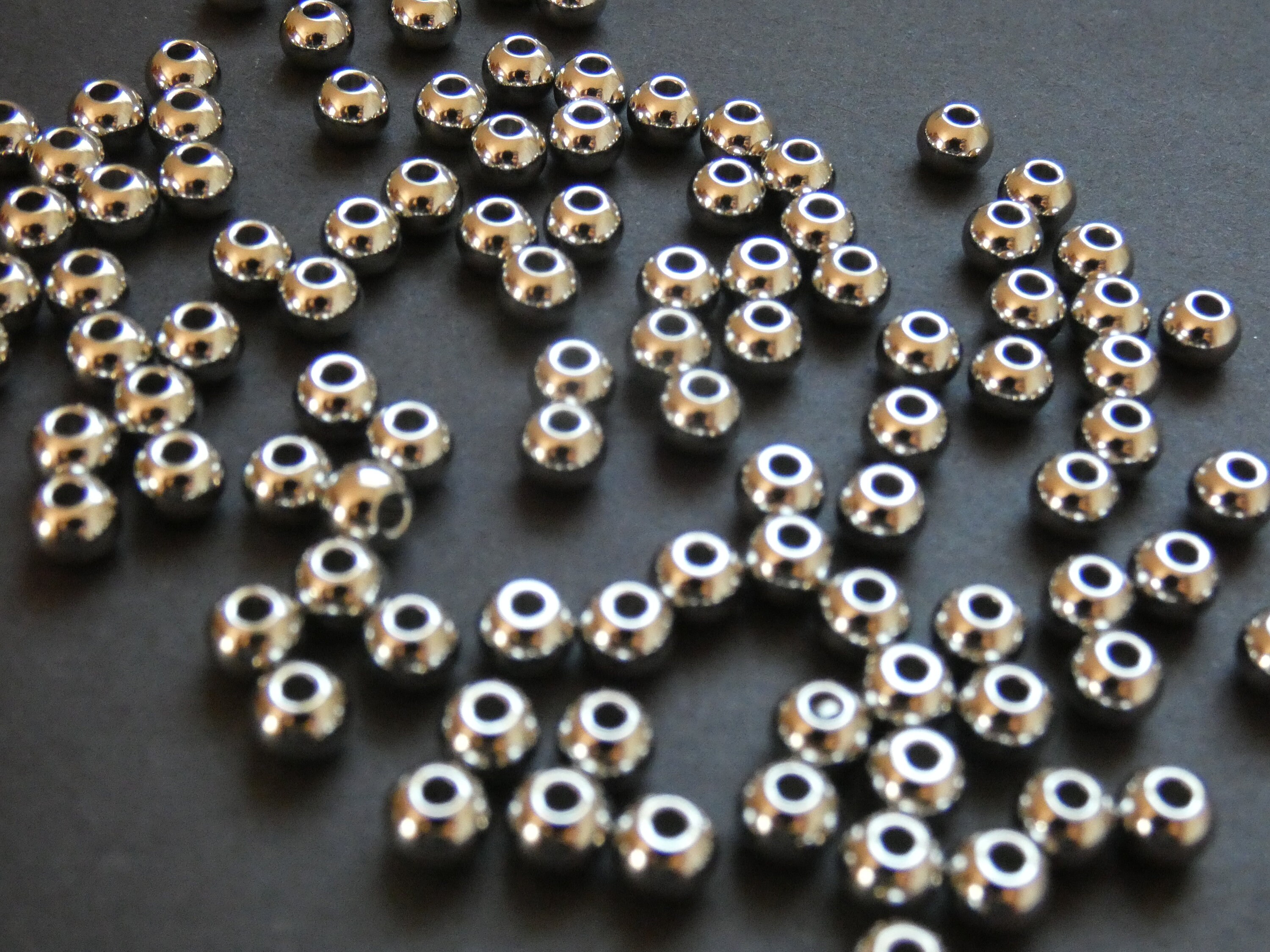 100 PACK 304 Stainless Steel 6mm Ball Beads, Silver Color, 2mm Hole