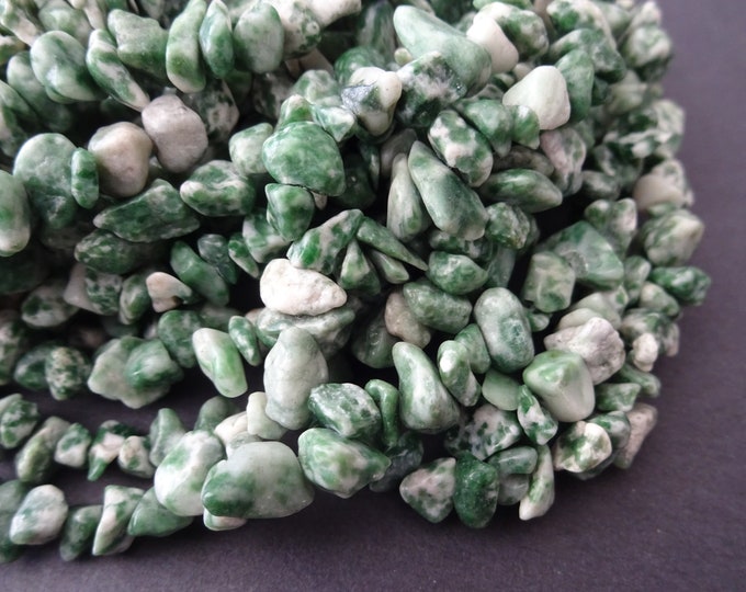 34 Inch Natural Tree Agate Bead Strand, 8-9mm Chip Gemstones, About 275 Beads Per Strand, Green and White, Drilled Chips, Nature Theme