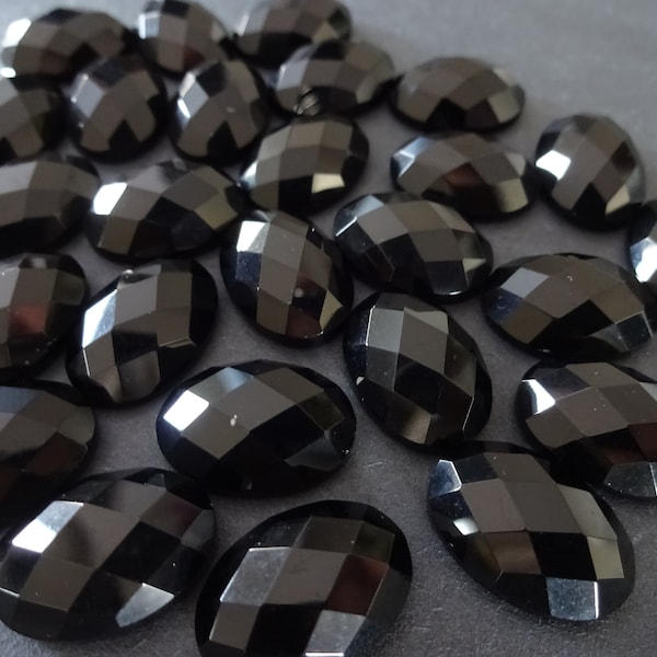 18x13mm Natural Black Agate Cabochon, Faceted Oval Cabochon, Polished Gem, Natural Agate Cab, Oval Gemstone Focal, Classic Solid Black Color