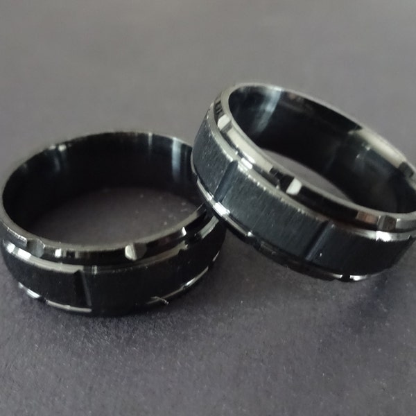 Stainless Steel Brick Pattern 8mm Ring, Grooved Band, Black Color, US Sizes 6-13, Handcrafted Steel Ring, Unisex, Layered Brick Design
