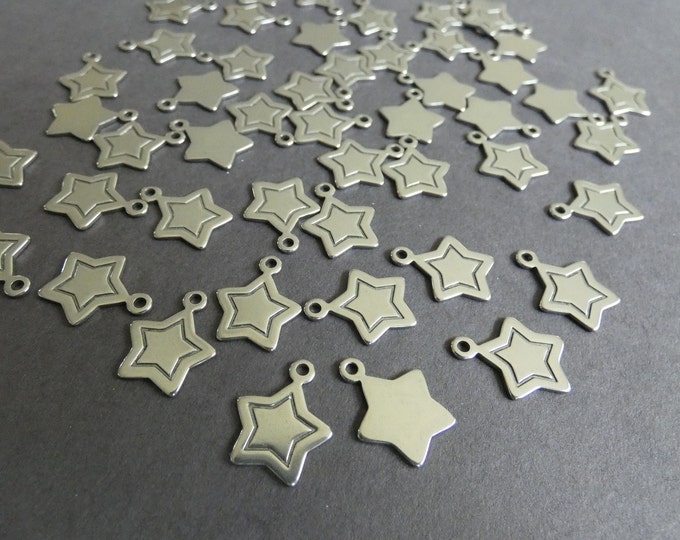 16.5mm 304 Stainless Steel Star Charms, Steel Star Pendants, Classic Silver Color, Lightweight, 1.5mm Hole, Engraved Double Star Design