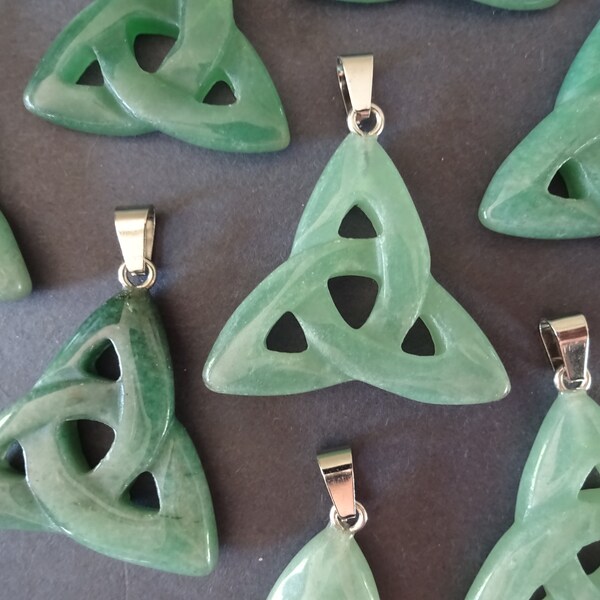 23-40mm Natural Green Aventurine Trinity Knot Pendant, With Stainless Steel Loop, Stone Trinity Charm, Aventurine Pendant, Irish Triquetra