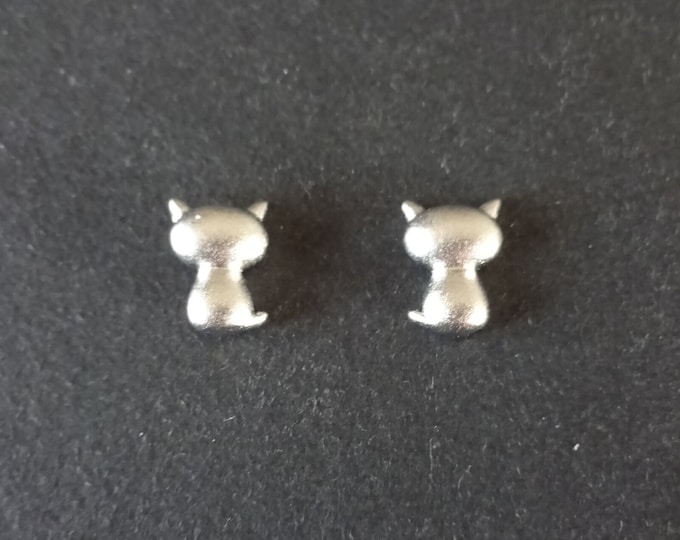 Sterling Silver Cat Stud Earrings, Hypoallergenic, Cute Silver Studs, 9x6mm, Set Of Earrings, Kitten Studs, Cat Earrings, Halloween