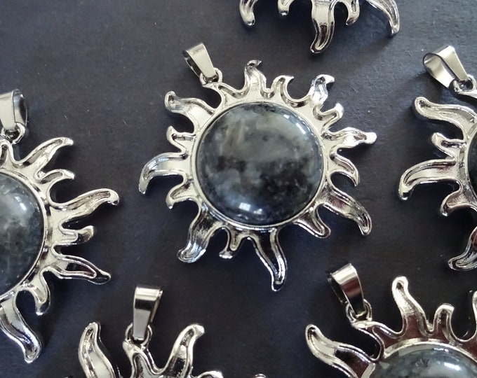 39x39mm Nartural Labradorite & Metal Sun Pendant, Antiqued Tibetan Style Silver Color Sun, Metal Pendant, Sun Charm, Gemstone Sun Charm
