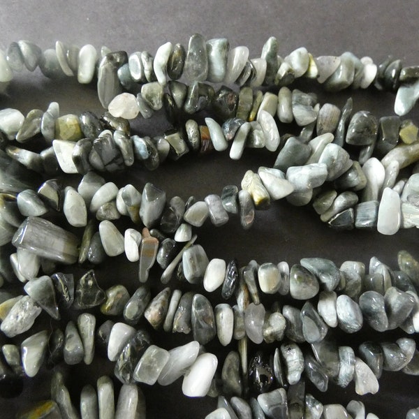 33 Inch Natural Hawk's Eye Quartz Bead Strand, Quartz Chip Gemstones, Natural Polished Drilled Chips, Pieces of Quartz, Gray, Healing Stone