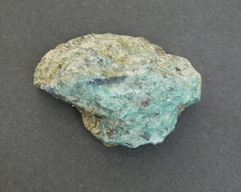 69x48mm Natural Kyanite in Fuchsite Matrix, One of a Kind Stone, Only One Available, Unique Stone, As Pictured Kyanite in Fuchsite Matrix