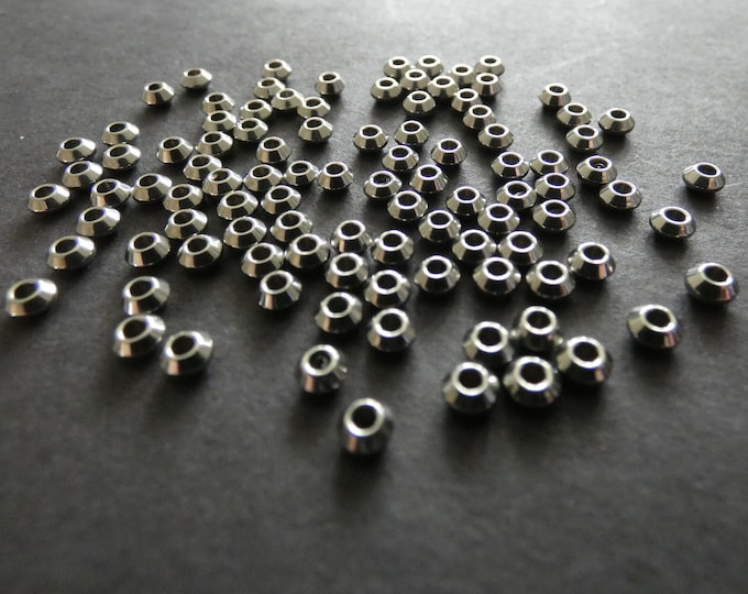 100 PACK 4x2mm 304 Stainless Steel Round Beads, Flat Round Discs, Classic Metal Spacers, Shiny Silver Color, Circle Spacer Bead, 1.5mm Hole