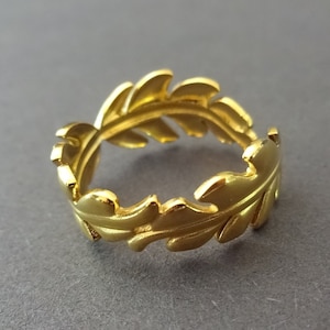 Adjustable Leaf Ring, Gold Color Leaf Design Band, Resizable Ring, Elegant Shiny Metal Band, Olive Branch Ring, Nature Leaves Ring