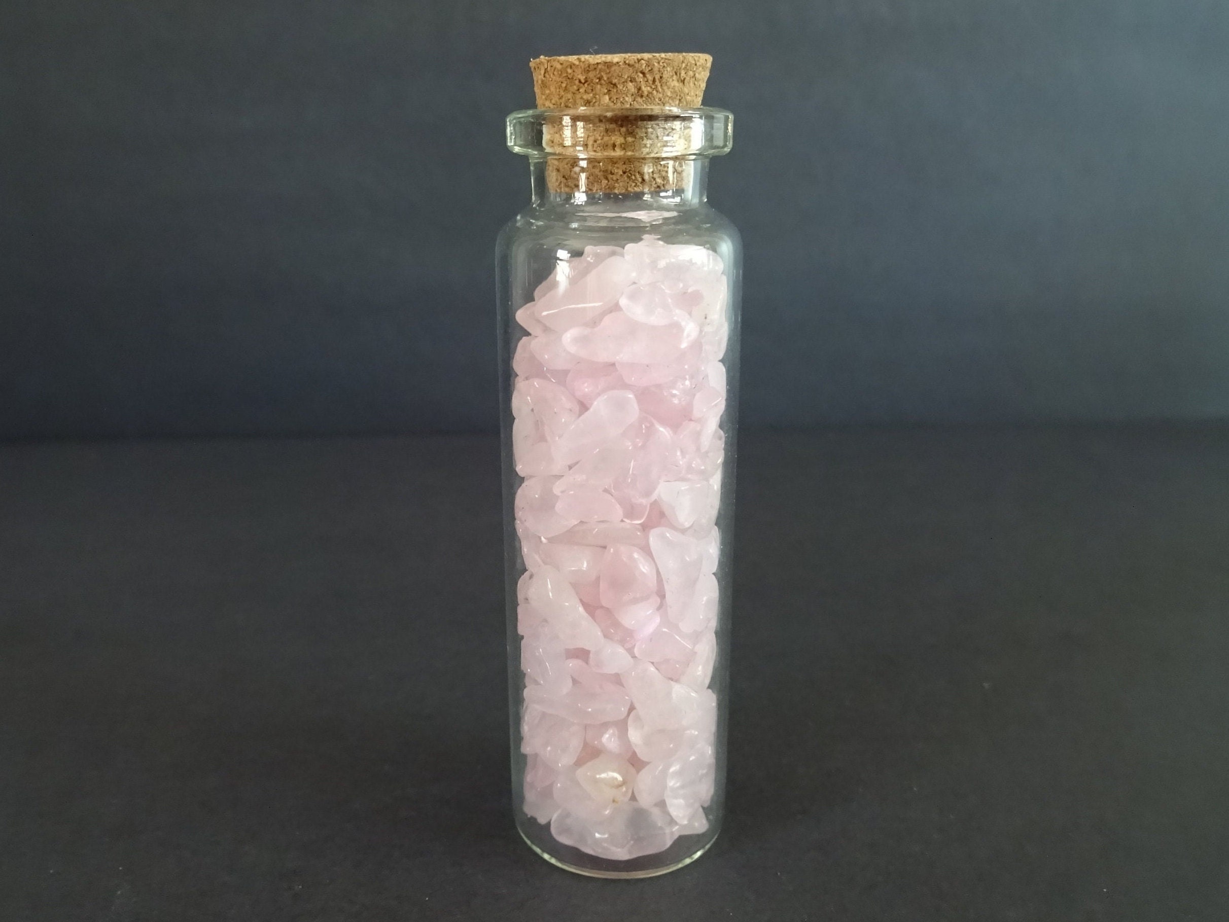 álbum de recortes Cierto Llorar Frasco de viruta de cristal con cuarzo rosa piedra preciosa - Etsy España
