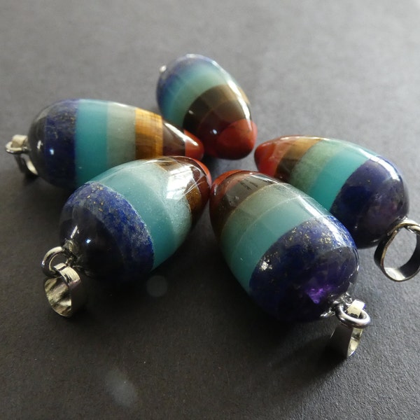 Colgante de cono de chakra de 31 x 15 mm, piedras naturales y latón, amuleto de chakra, joyería de chakra, amuleto colgante para collares, agujero de 5 x 8 mm