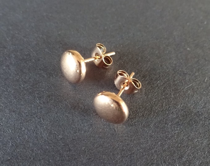 Stainless Steel Flat Round Rose Gold Stud Earrings, Hypoallergenic, 8mm Studs, Set Of Earrings, Classic Rose Gold Studs, Simplistic Style