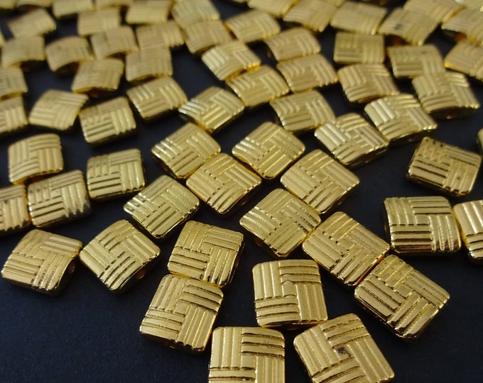 100 PACK 8x8mm Metal Square Weave Bead, Gold Color, Metal Spacer Bead, Square Spacers, Carved Weave Pattern, Square Bead, Antiqued