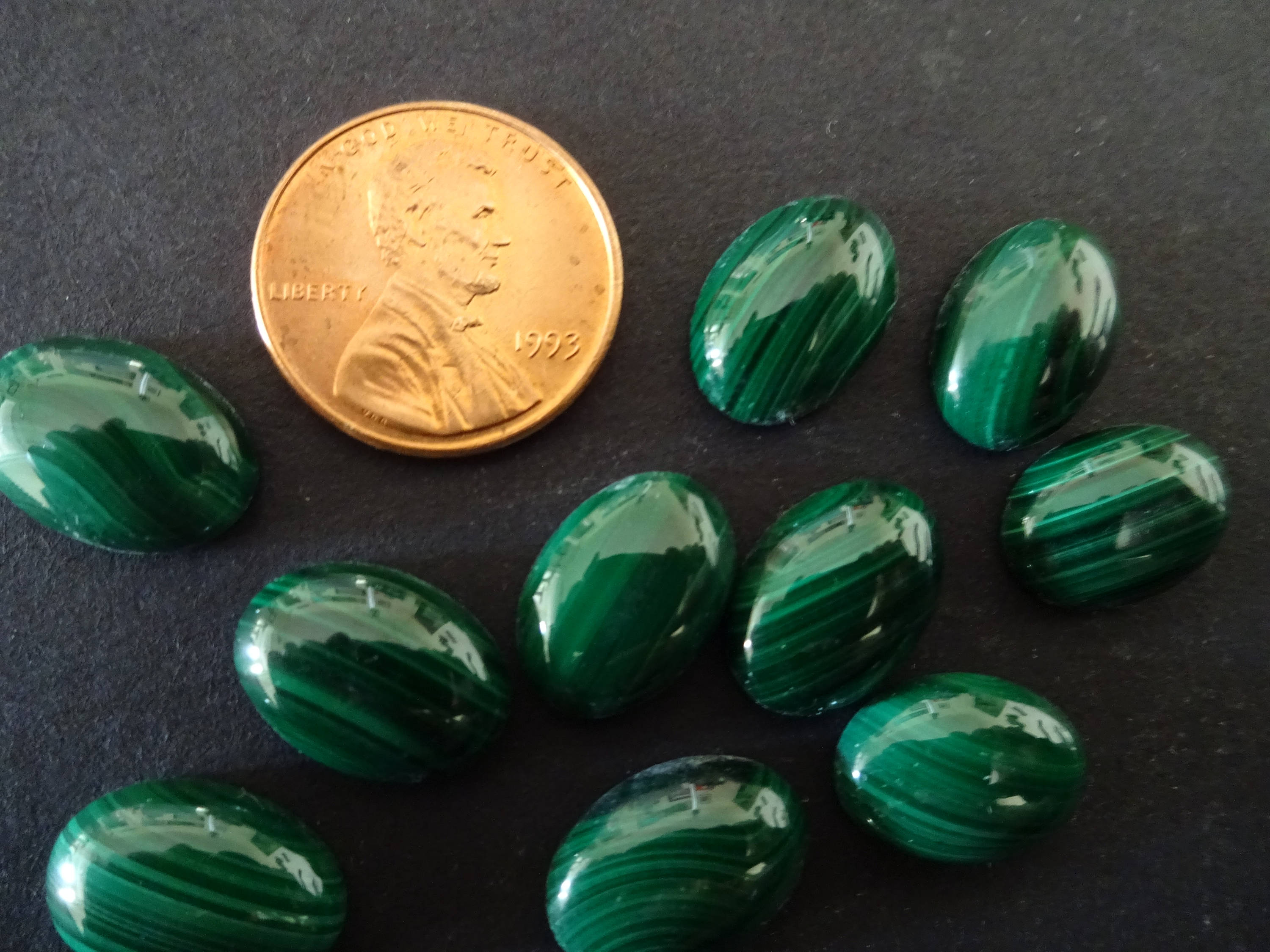 14x10mm Natural Green Malachite Cabochon, Oval Cabochon, Polished Stone