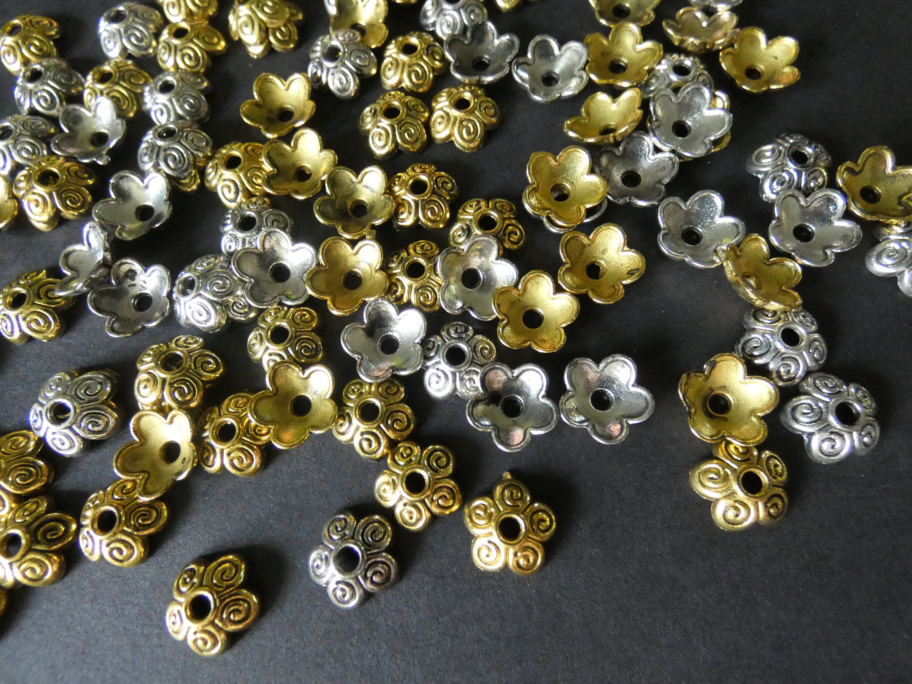 30pcs 10mm Round Flower Bead Caps Raw Brass Findings for Jewlery Making /& Repair ca013