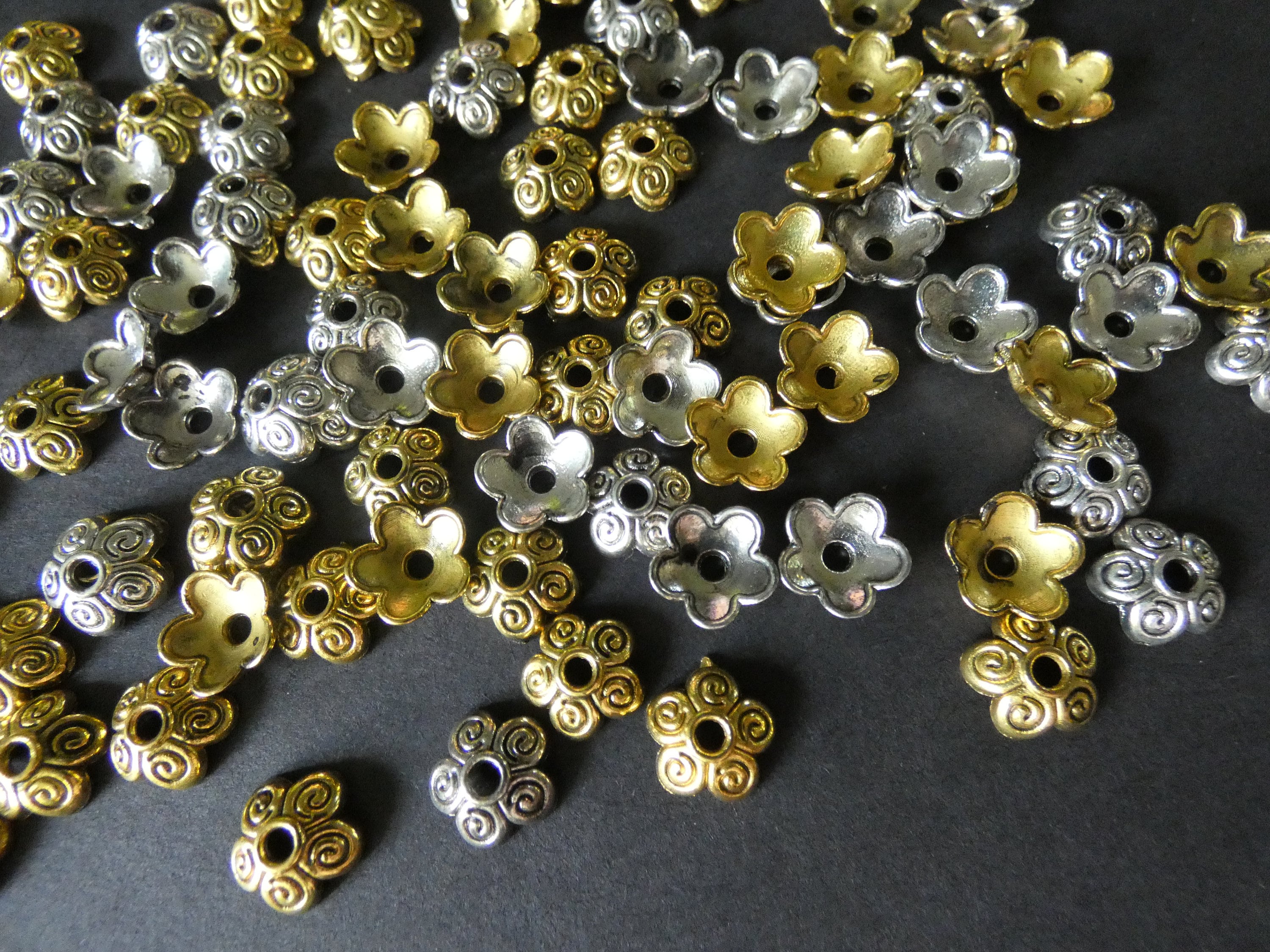 100 Pack 10mm Alloy Metal Bead Caps, Floral Design, Mixed Color, Flower Bead  Caps, Jewelry Making Bead Accents, For Round Beads, 2mm Hole