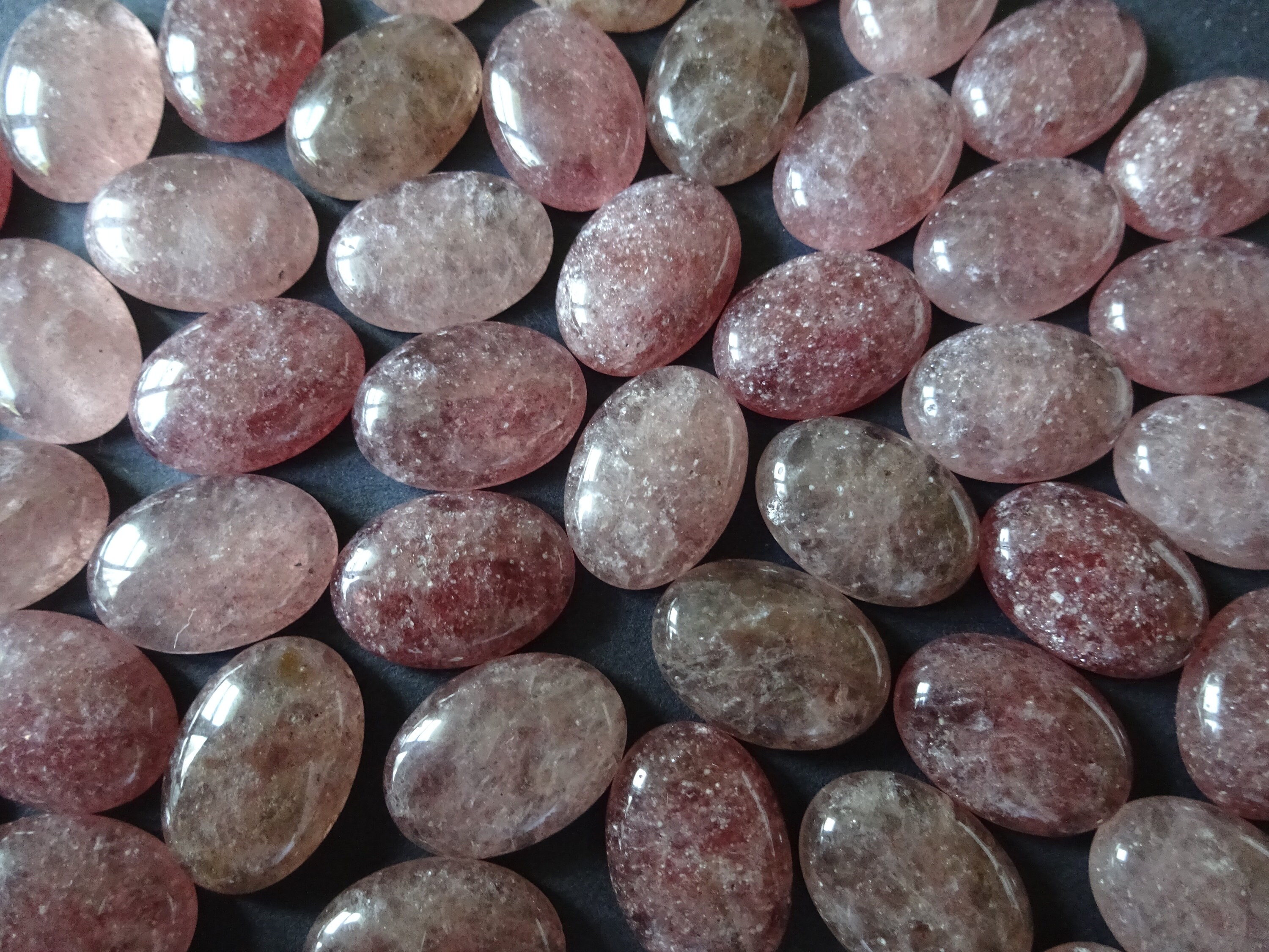 18x13x6mm Natural Strawberry Quartz Cabochon, Oval Gemstone Cabochon, Pink Gemstone, Pretty Gem