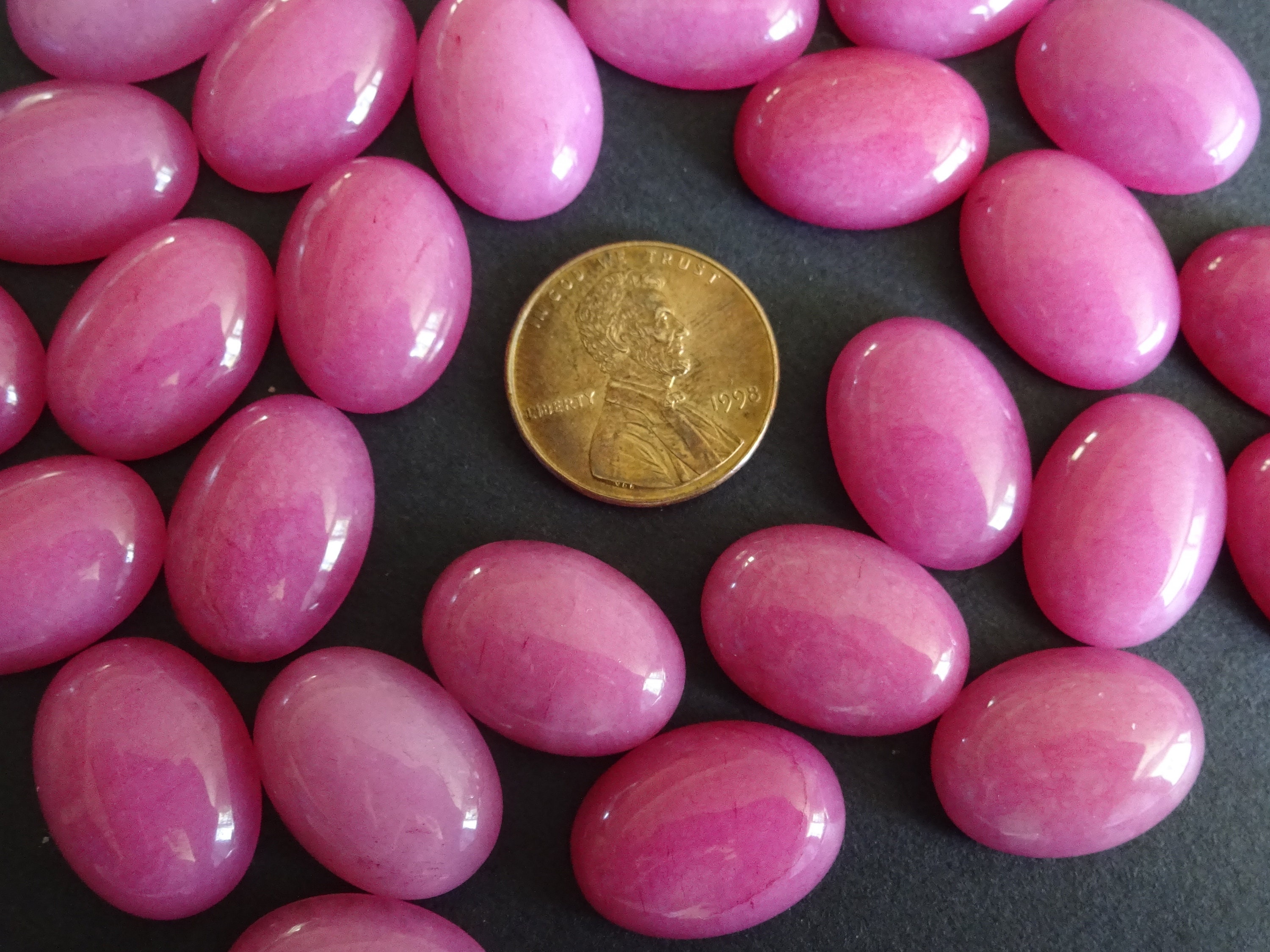 18x13mm Natural White Jade Gemstone Cabochon, Dyed, Bright Pink Oval