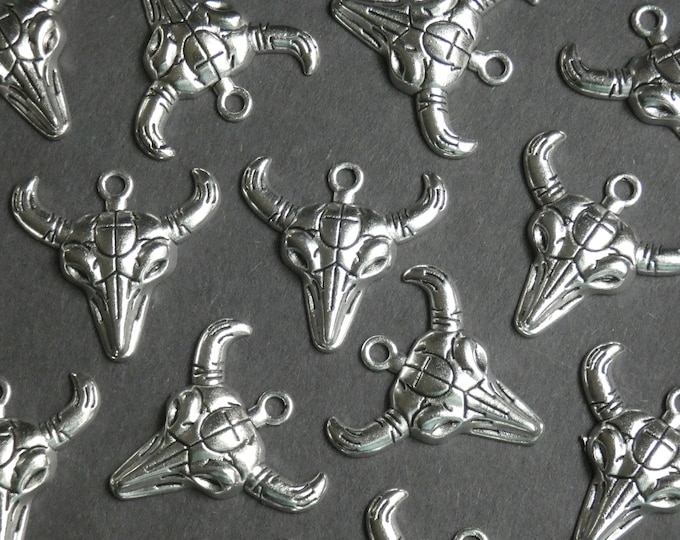 20 PACK of 29mm Longhorn Pendant, Metal Steer Pendant, Metal Longhorn Pendant, Silver Longhorn Pendant, Silver Metal Pendant, Steer Charm