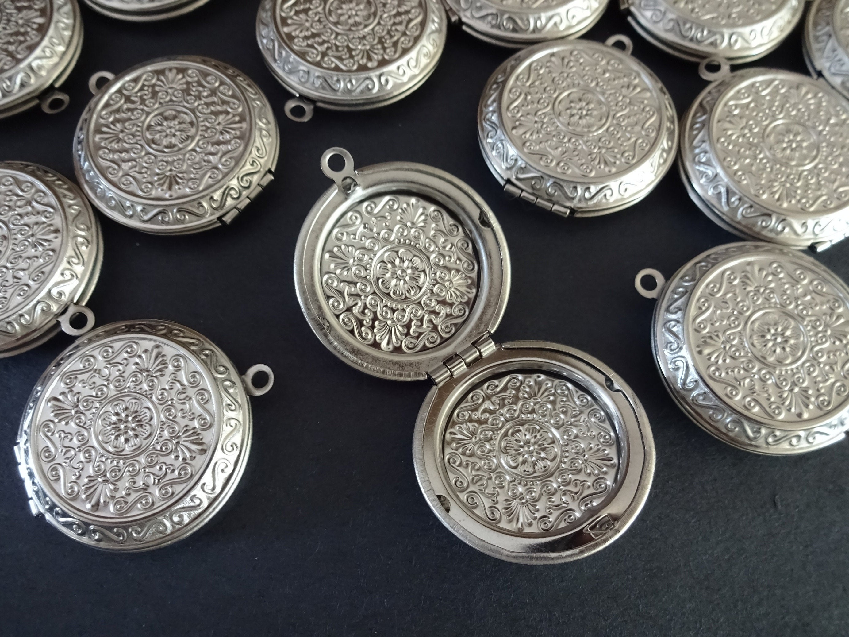 316 Stainless Steel 35mm Locket Pendant 