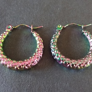 Stainless Steel Rainbow Chunky Hoop Earrings, Hypoallergenic, Round Hoop, Set Of Earrings, 21x20mm, Textured Rainbow Hoops For Women