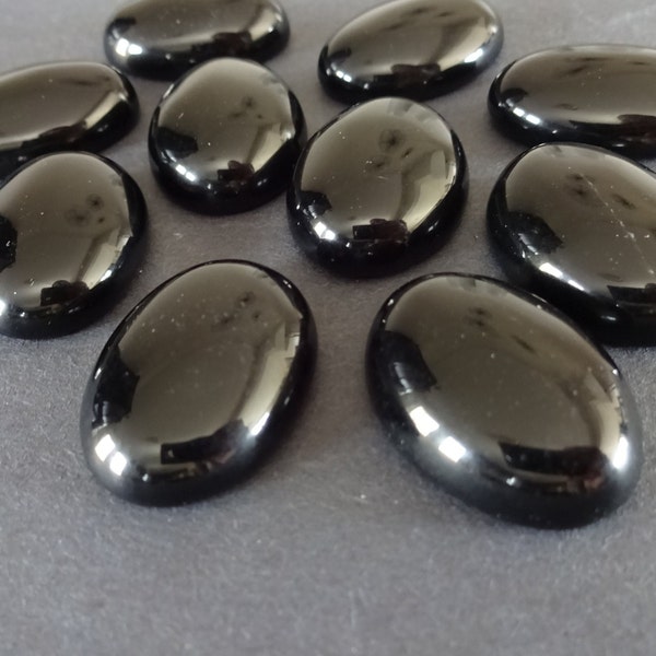 Cabochon d'obsidienne noire naturelle 25 x 18 mm, cabochon de pierre précieuse ovale, pierre précieuse polie, noir uni, belle pierre, pierre précieuse unique, bijoux