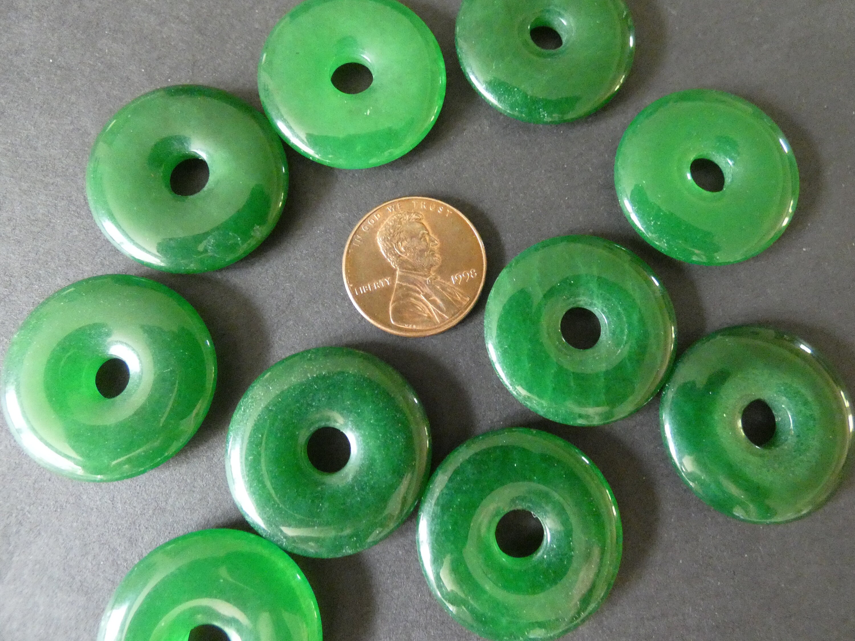 2526mm Natural Malaysia Jade Pendant, Donuts, Green, Polished Gem