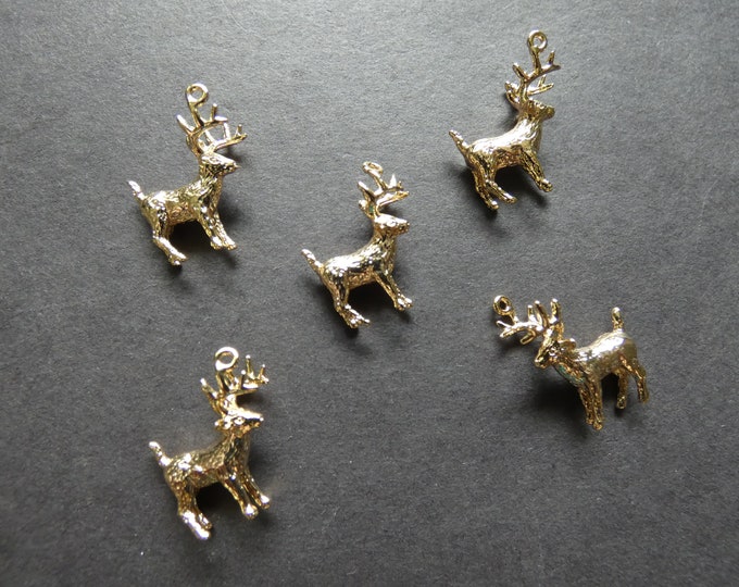 19x16mm 18K Gold Plated Brass Reindeer Charm, Gold Pendant, Winter Charm, Christmas Pendant, Xmas Charm, Christmas Reindeer, Gold Animal