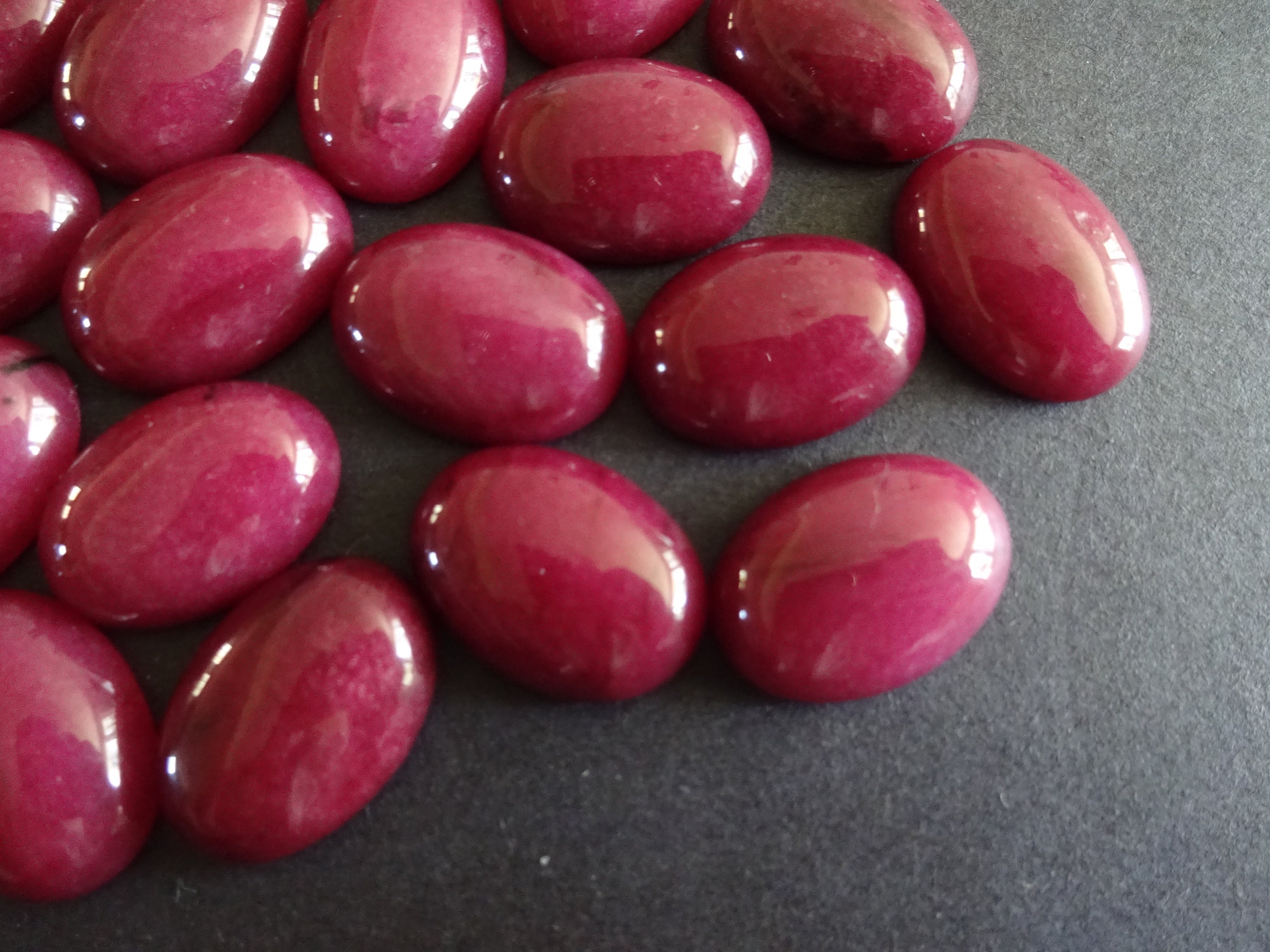 18x13mm Natural White Jade Gemstone Cabochon, Dyed, Deep Purple Oval