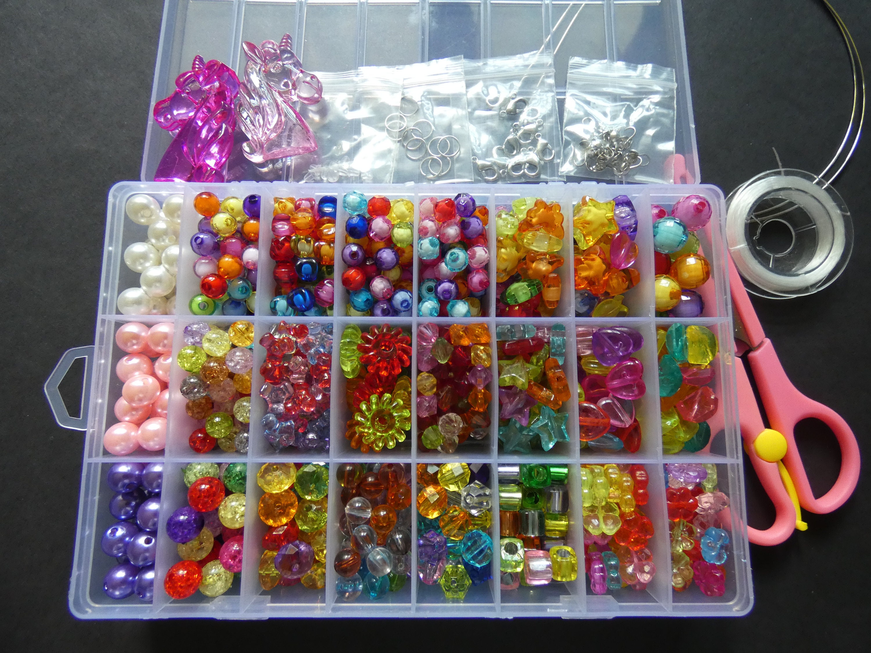 1,200 Piece Acrylic Bead Kit With Organizer Case, 24 Different Bead Styles,  Jewelry Making Set With Scissors, Findings & More, DIY Beading 