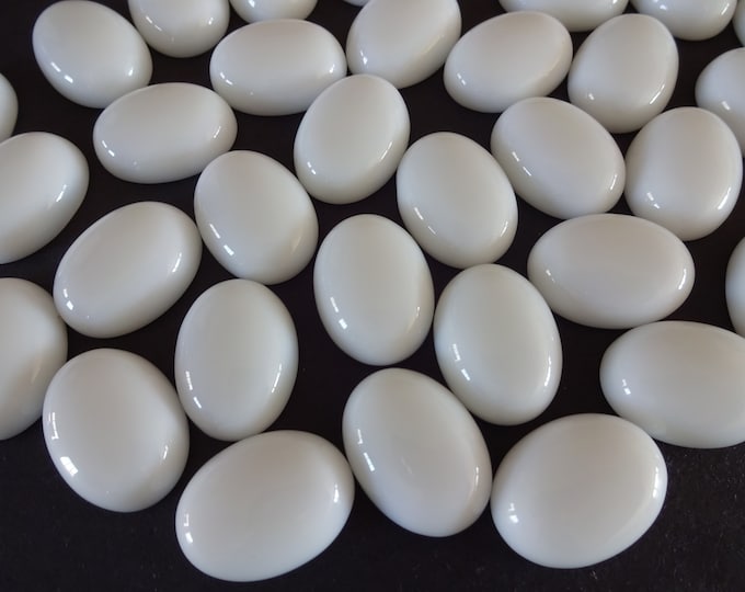 20x15mm Natural White Jade Cabochon, Oval Gemstone Cabochon, White Stone, Pretty Gem, Polished Gem, Jade Gemstone, Jade Crystal, Jade Cab