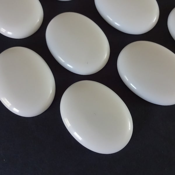 40x30mm Glass Cabochon, Opaque White, Large Oval Cab, Shiny White Stone, Polished Glass Stone, Wire Wrapping Stone, Solid White