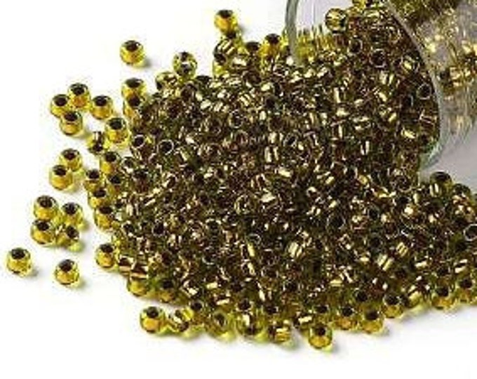 8/0 Toho Seed Beads, Copper Lined Lime Green (747), 10 grams, About 222 Round Seed Beads, 3mm with 1mm Hole, Copper Lined Finish