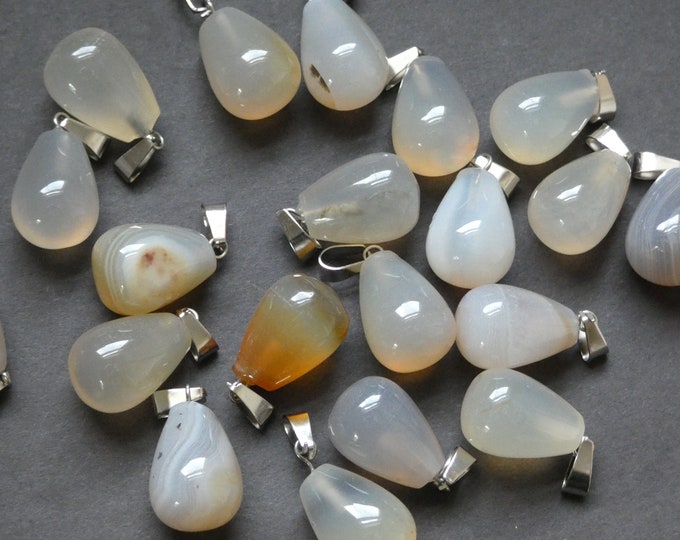 21-24mm Natural Gray Agate Charm With Brass Loop, Pear Teardrop Shaped, Polished Gem, Gemstone Agate Jewelry Pendant, Gray & Silver