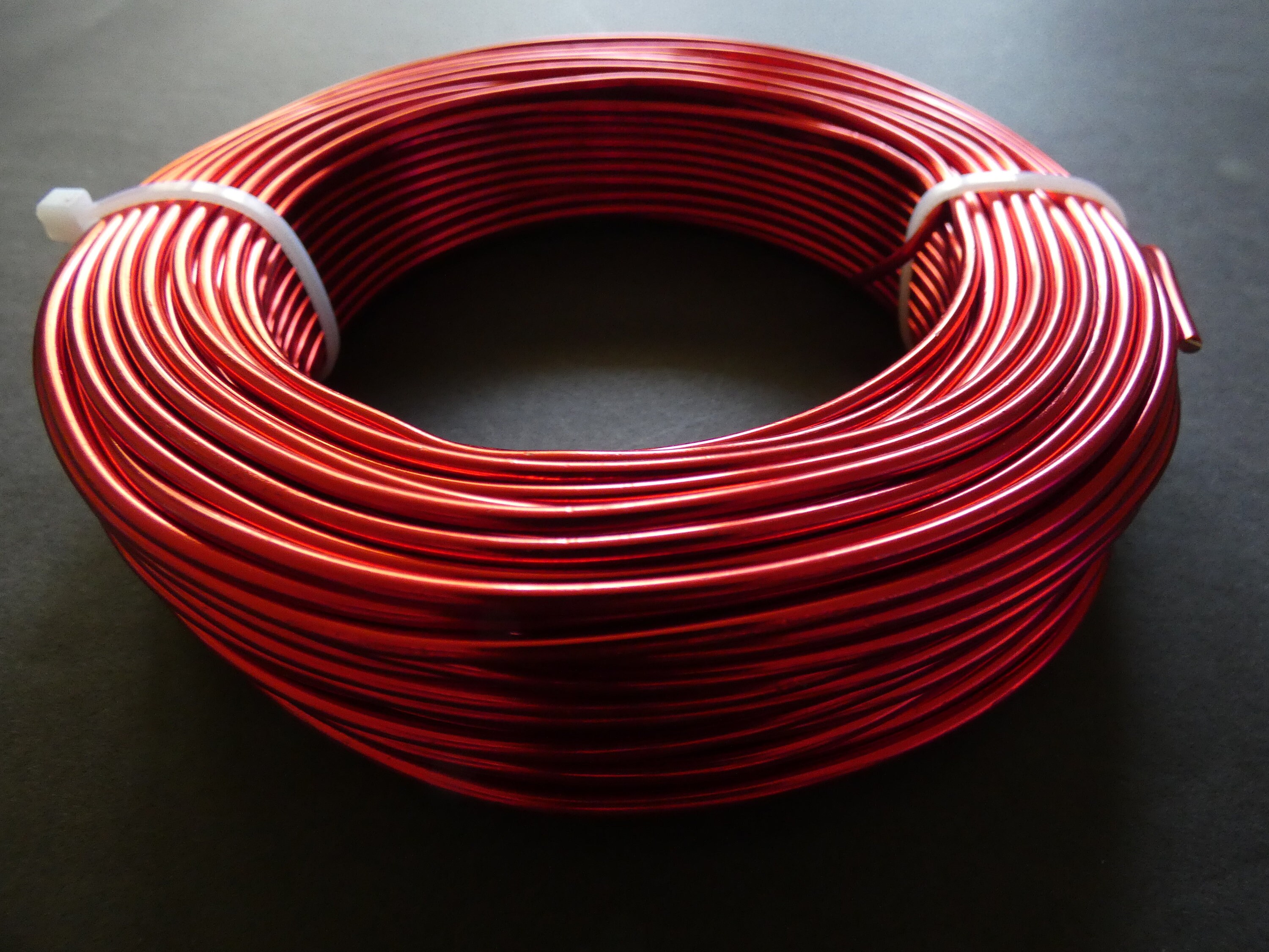 35 Meters of 2.5mm Red Aluminum Jewelry Wire, 2.5mm Diameter, 500 Grams of  Beading Wire, Red Metal Wire for Jewelry Making & Wire Wrapping 