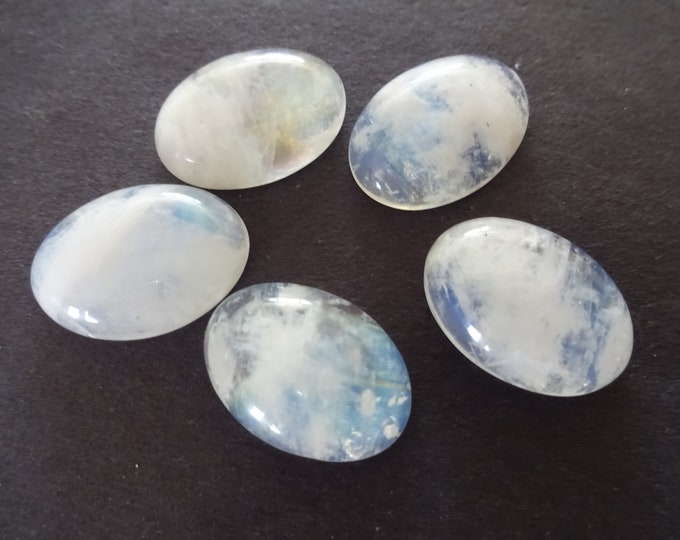 18x13x5mm Natural Rainbow Moonstone Cabochon, Oval Gemstone Cabochon, Traslucent Stone, Pretty Gem, Polished Gem, Rainbow Moonstone