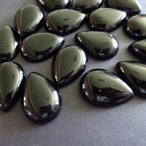 25x18mm Natural Black Stone Cabochon, Teardrop Cabochon, Polished Gem, Natural Stone, Drop Gemstone Focal, Classic Solid Black Color