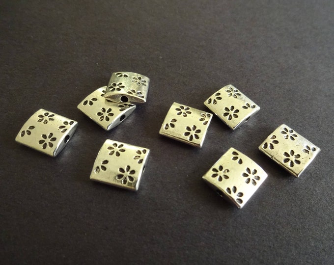 10mm Floral Flat Square Metal Beads, Tibetan Silver, Antique Silver Color, Etched Flower Design, Daisy Pattern, Antiqued Vintage Style