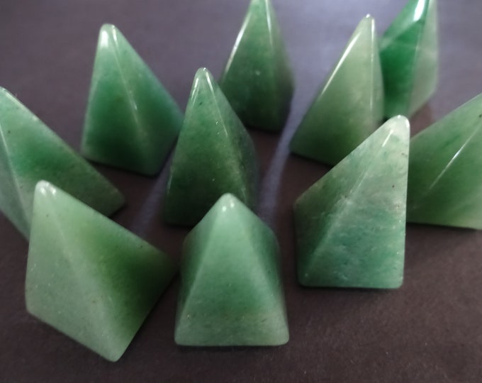 25x14mm Natural Green Aventurine Pyramid Cabochon, Triangle Cab, Aventurine Crystal, Undrilled, Polished, Pyramid Stone, Crystal Cabochon